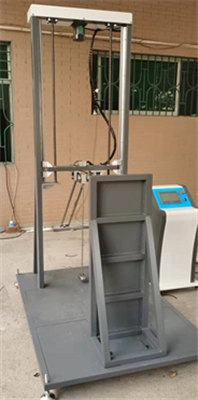 擺動(dòng)部件防撞擊試驗(yàn)裝置